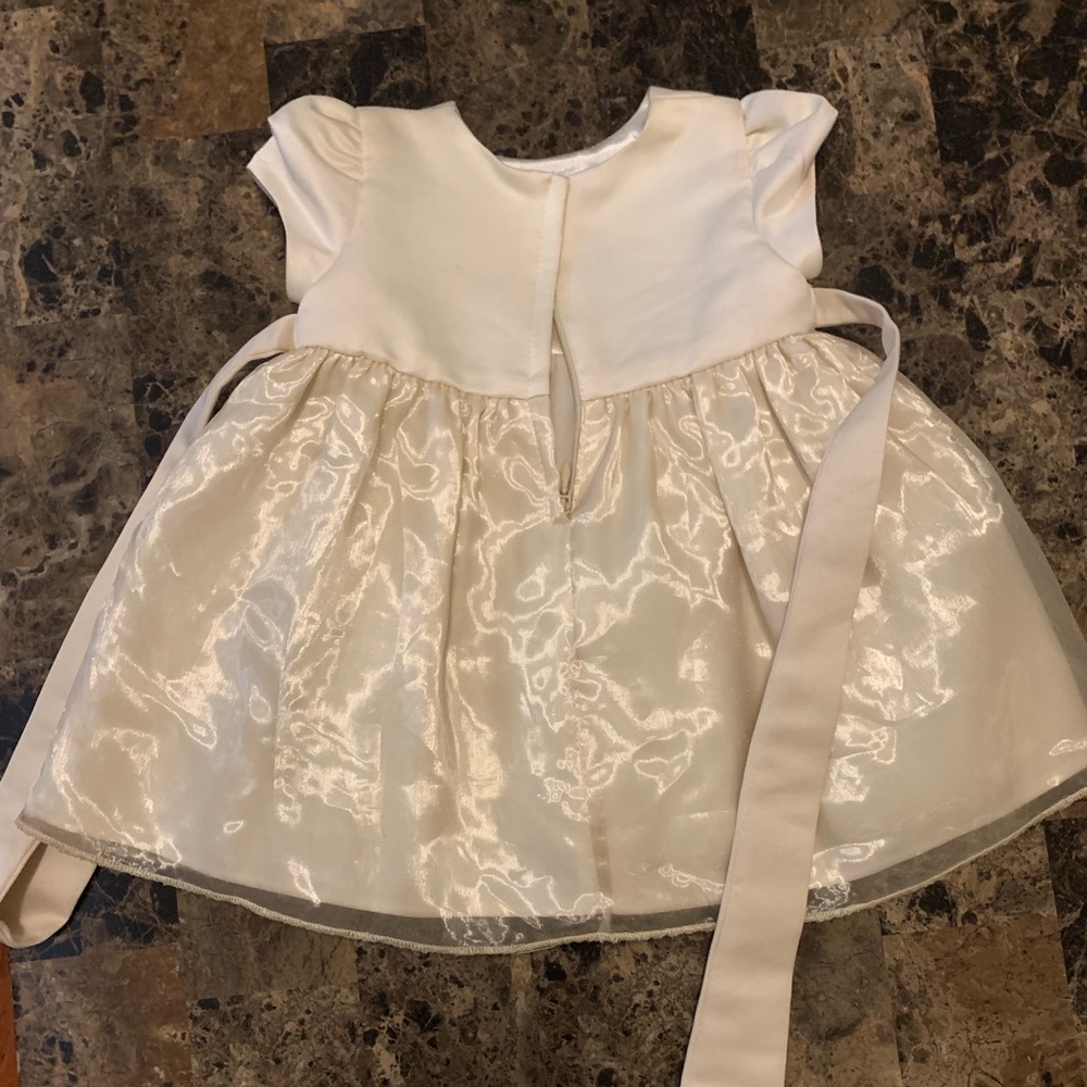Egg white dress